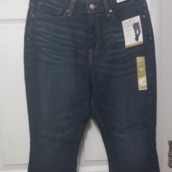 Signature by Levi Strauss Denim - Levi's Bootcut New Contouring Technology W 34 x L30